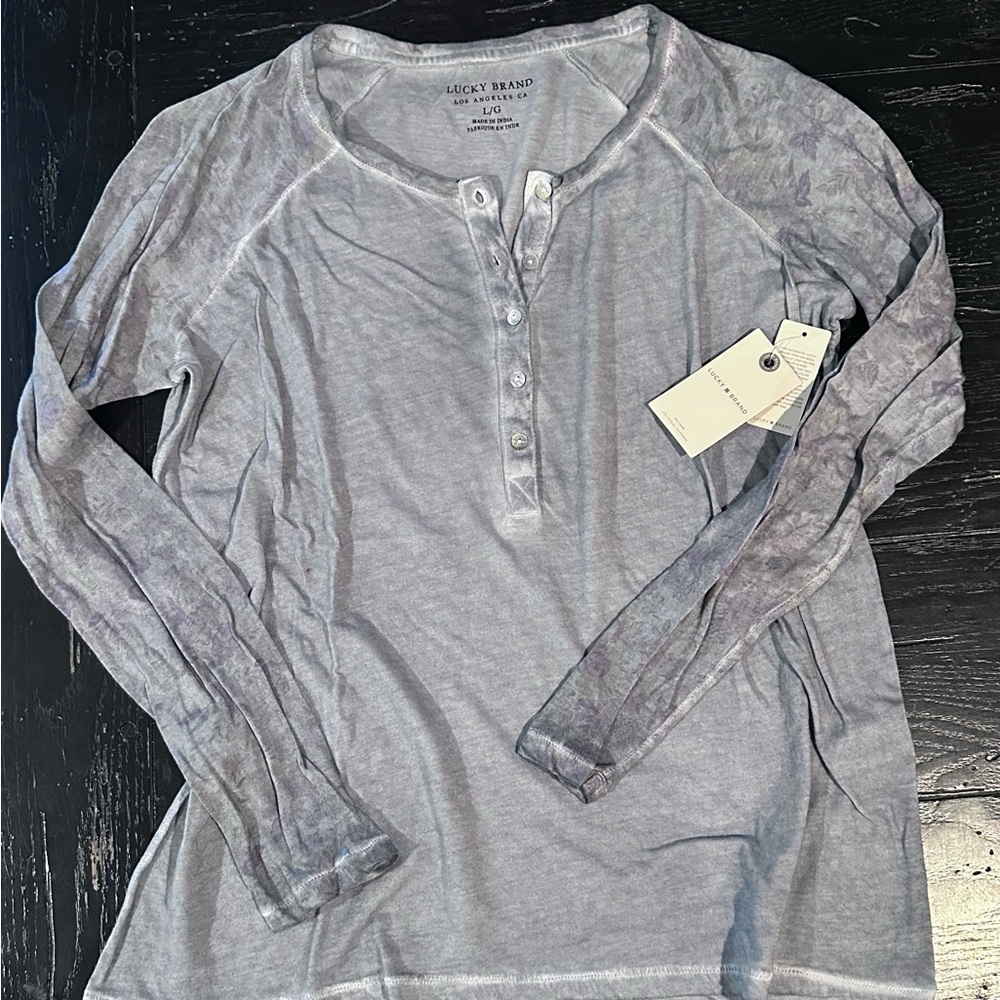 Lucky Brand Gray Fitted Buttoned Long Sleeve Tee